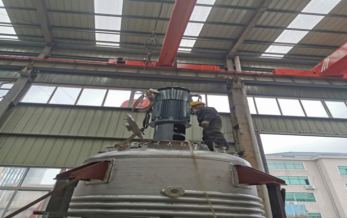 金秋十月碩果累累，高速分散盤攪拌器一次試車成功